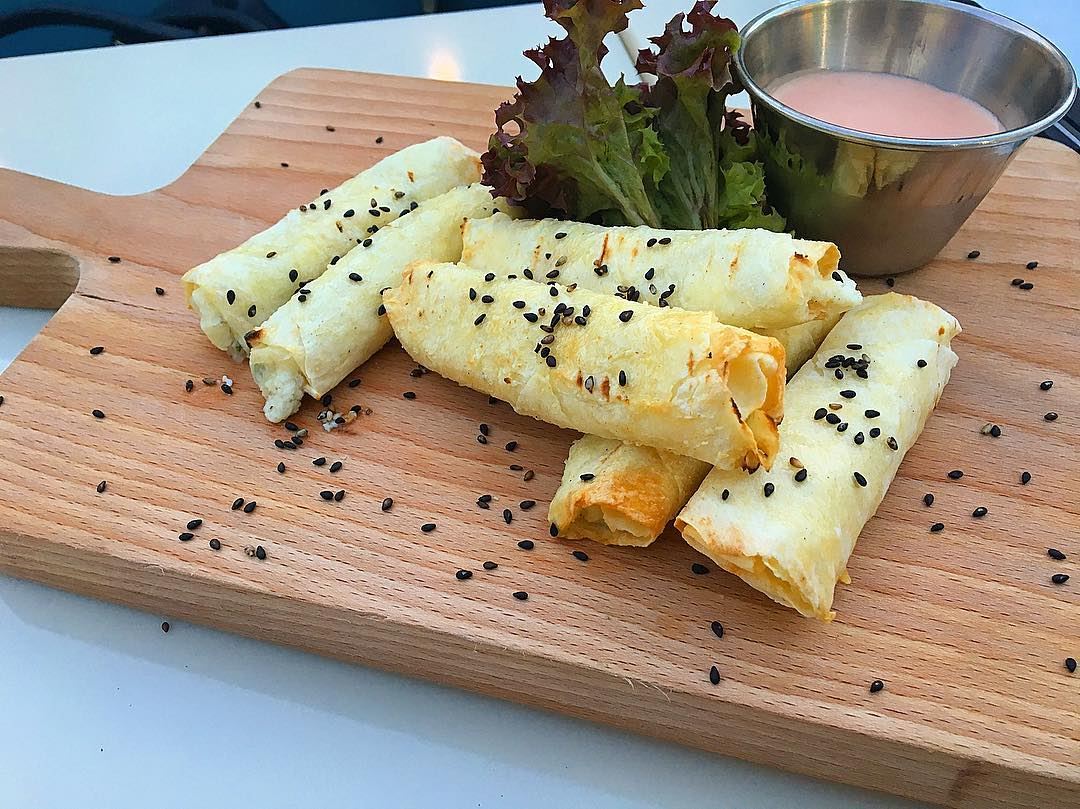 Cheese Rolls 🧀😬@medrestaurantleb .. salty food eat yummy nomnom foodie... (Beirut, Lebanon)