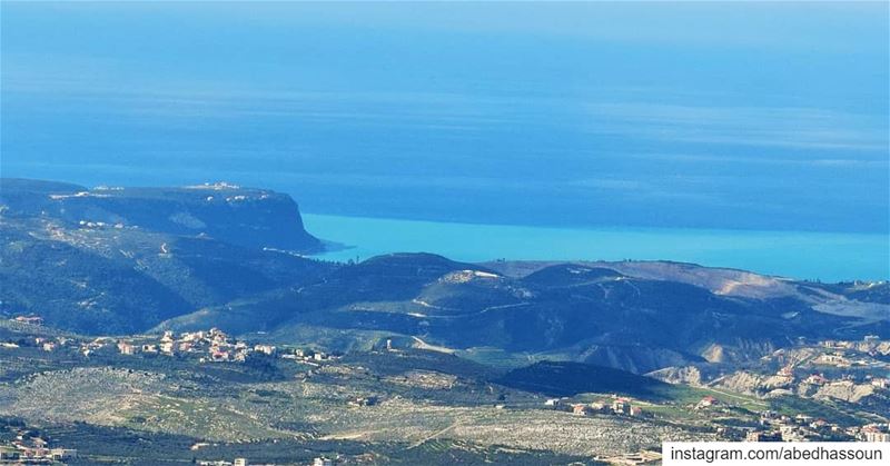 Chekka's coast as seen from Bsharri's district 🌊............. (Chekka)