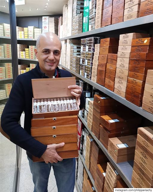 Chez Gérard Geneve.... cigars cigar cigaraficionado cigarporn... (Geneva, Switzerland)