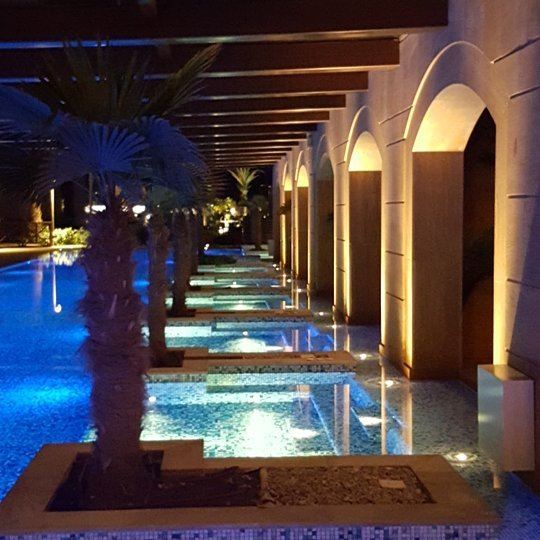  chilling  kempinski  beirut ... (Kempinski Summerland Hotel & Resort Beirut)