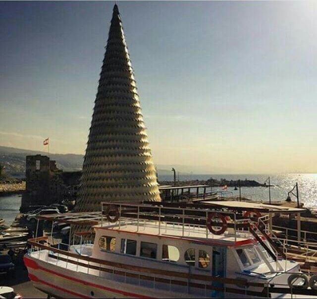 Christmas by the sea🌊🌊Merry christmas everyone🎅🎅 boat  christmastree... (Byblos)
