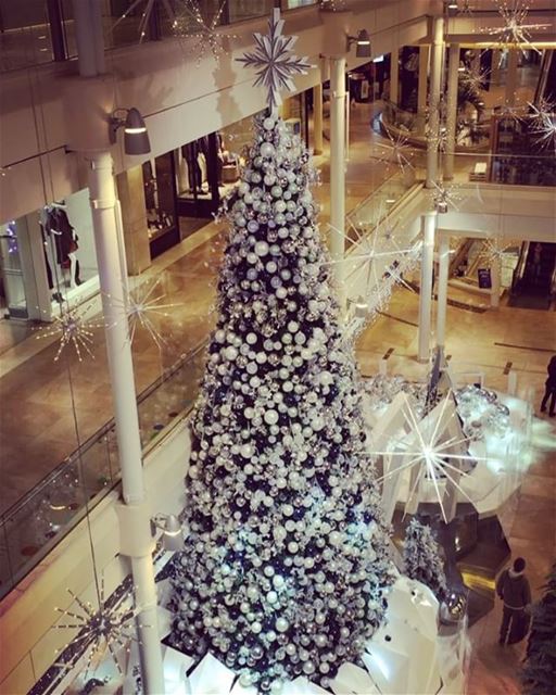  christmas  decoration at @abclebanon.. christmas2016  decor ... (ABC Mall Achrafieh)