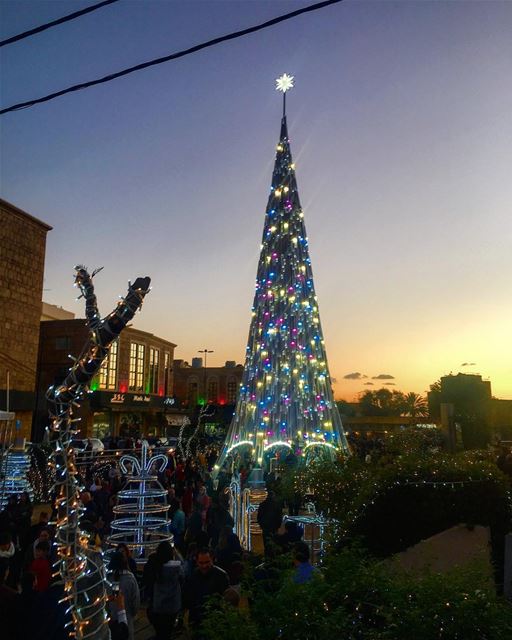 Christmas In Jbeil 🎅🏻🎄🎅🏻🎄 🎅🏻 nature naturephotography lighting... (Jbeil جبيل)