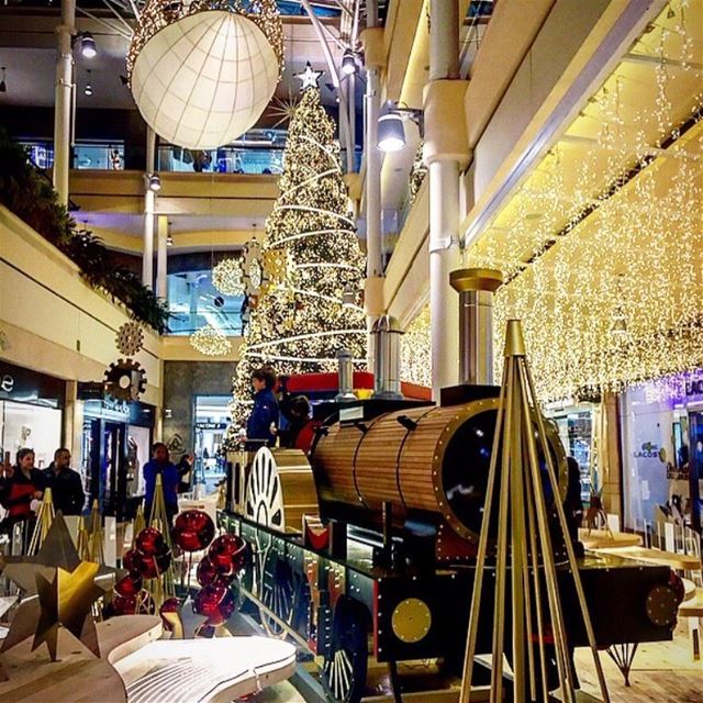 Christmas Magic 🎄✨ christmastree  christmasdecorations ... (Abc Achrafieh)