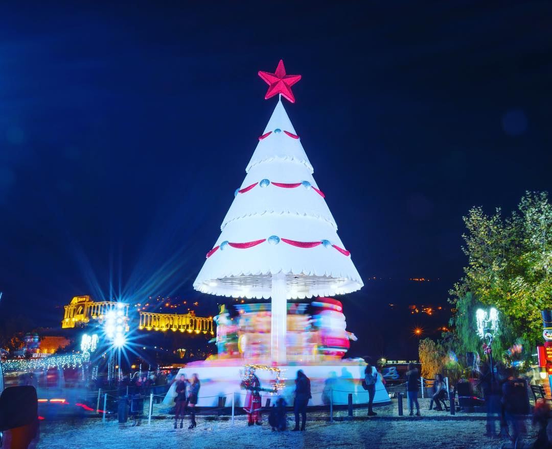  christmas  maronite  insta_lebanon  wearelebanon  whatsapplebanon  night ... (Zgharta-lac De Bnash'i)