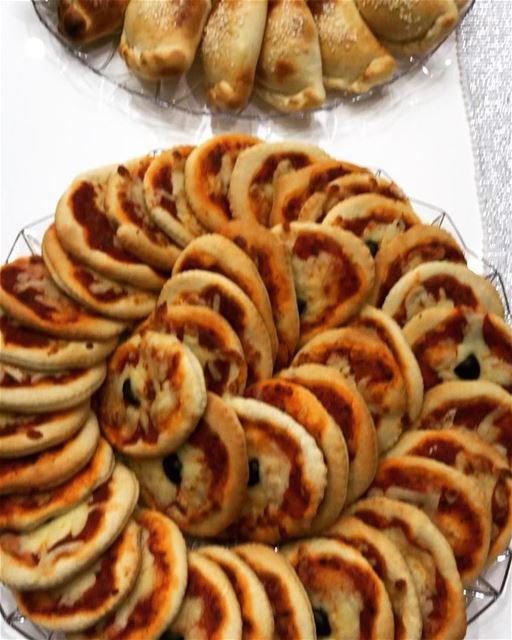 Christmas Pastries 🎄🎅🏻🎄 prepared for @rita0044 👌🏻❤️🌹🎁 food...