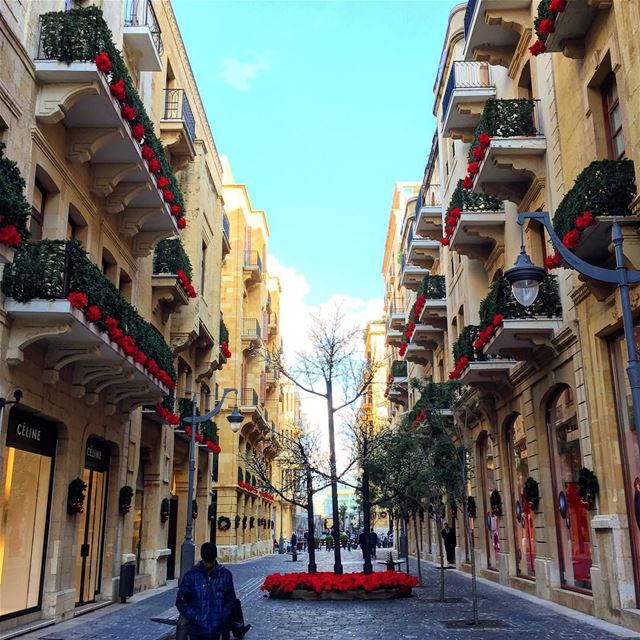  Christmas  spirit  decoration  art  architecture  archilovers ... (Beirut Central District)