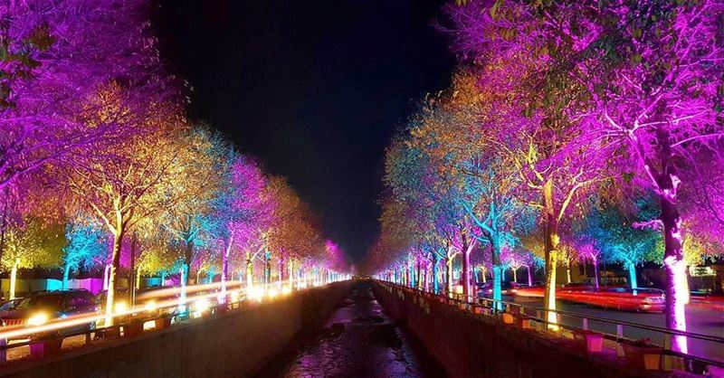 Christmas spirit in Zahle 🎄زمن الميلاد في زحلة Photo taken by @chadi.far (Zahlé, Lebanon)