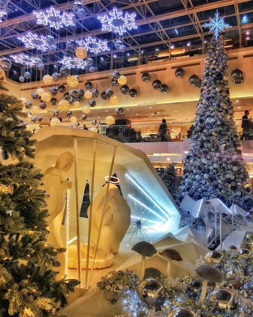 " Christmas Spirit..." whatsuplebanon insta_lebanon livelovebeirut... (Abc Dbayeh)