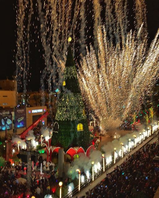 christmas tree byblos (Byblos - Jbail بيبلوس/جبيل)