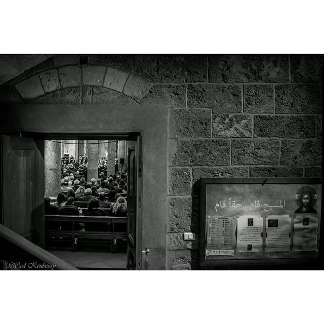  church  wall  door  board  people  lebanon  sitting  mass  old  chanting ... (Downtown Beirut)