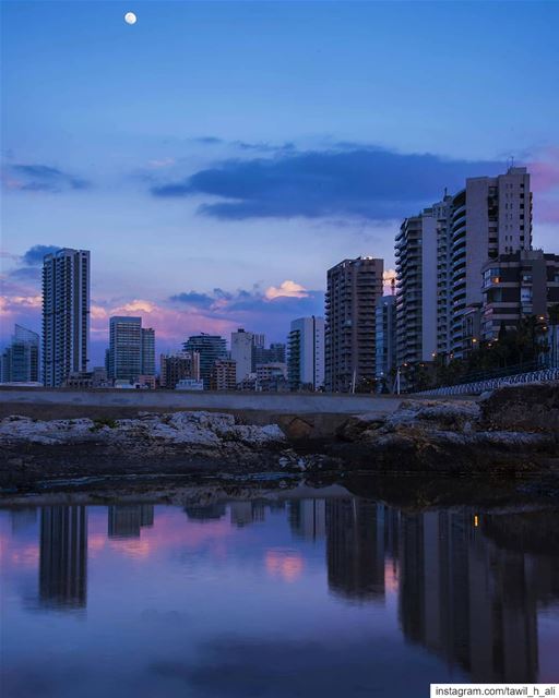 City Reflections 🏙----- sunset  sunsetlovers  reflection  beirut ... (Ain Mraise Beirut)