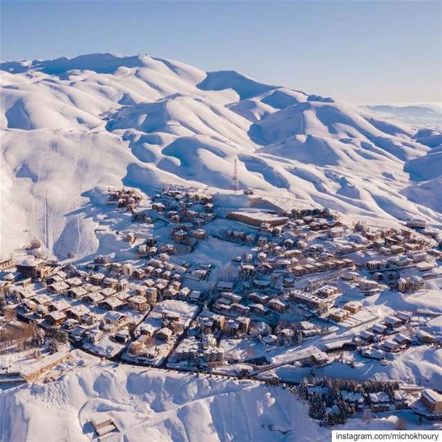 Close to Heaven, down to earth  Lebanon.... AboveLebanon ... (Mzaar Kfardebian)