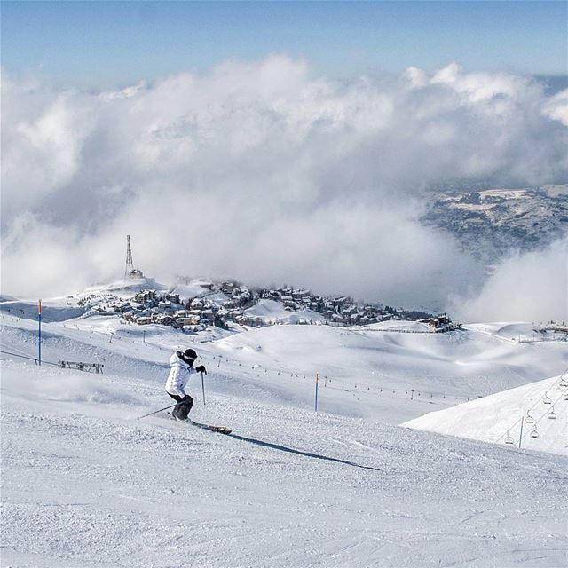 Clouds coming in ... Lebanon  faraya  ski  family  ig_lebanon ... (Faraya Mzaar)
