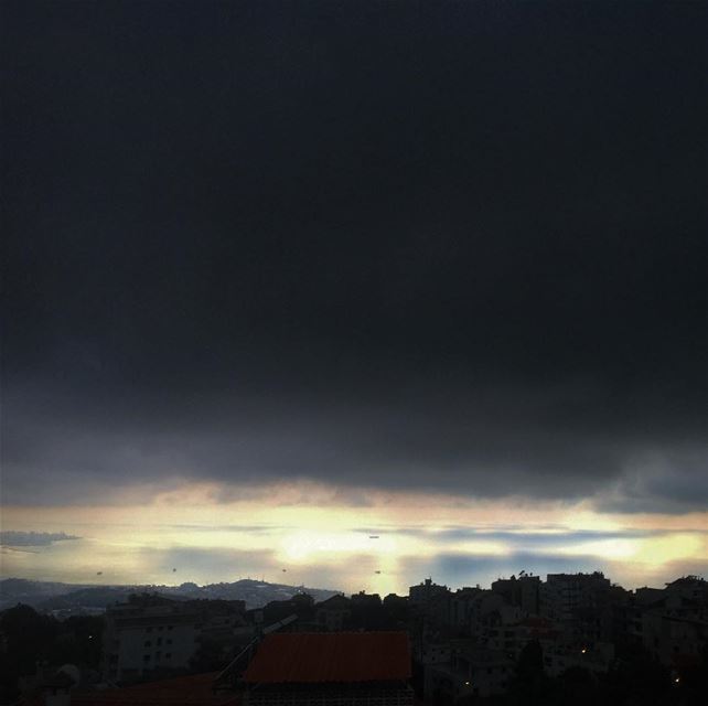  clouds  mediterranean  rain  storm  view  capture  lebanon  beautiful ...