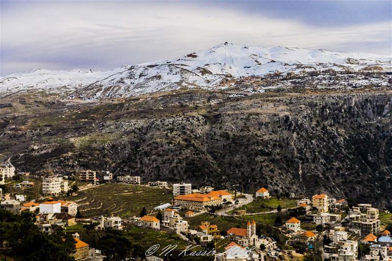  clouds  mountain  snow  church  Lebanon  baskinta  zaarour  ... (Baskinta, Lebanon)