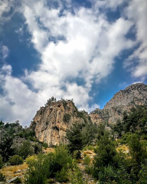 Clouds...... travelawesome  exploretheglobe  photographer ... (`Akkar, Liban-Nord, Lebanon)
