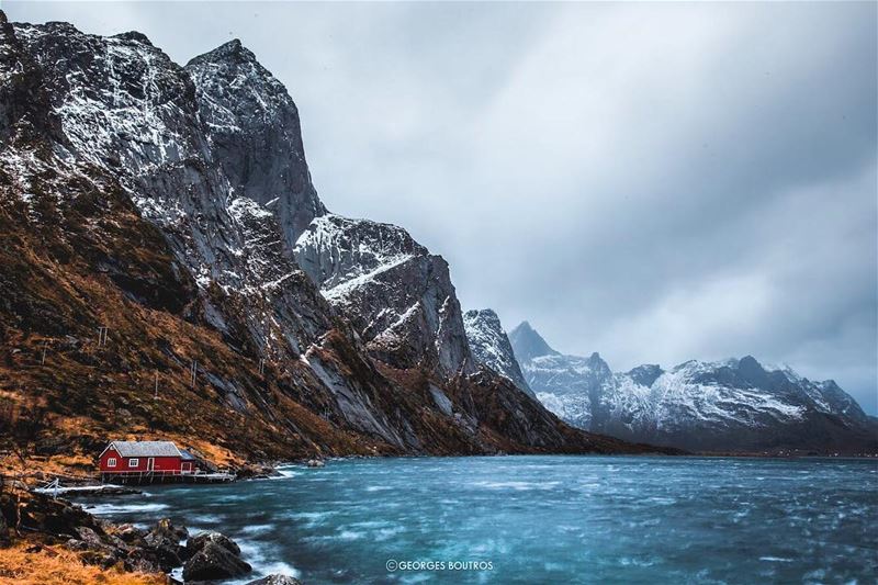 "Cold blue " - Not even @mariam_shour  could caption this! 🏔-- norway ... (Norway)