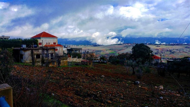 Cold wet landscapes @livelovemarjeyoun  winter2k18 ... (Marjayoûn, Al Janub, Lebanon)