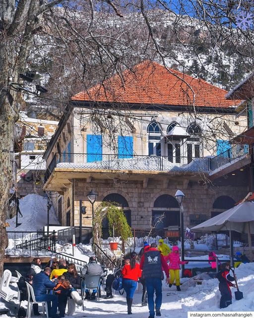Colors of happiness shining in the heart of  MidanEhden all year long 😍🏠❄ (Al Midan Ehden)