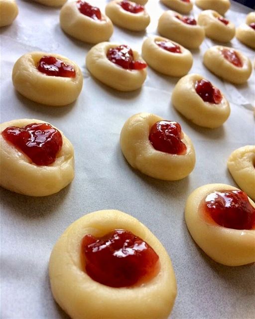 Cookies with a strawberry spread.(Pic is before baking )Recipe:3 cups...