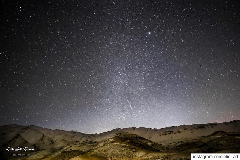 Countless stars ✨ and a falling one 💫 Despite the the cold (-1) the... (Wardeh Kfardebian)