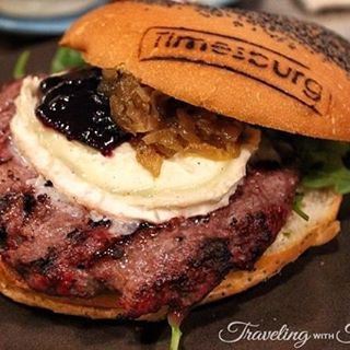 Craving this burger right now from @timesburg 😓❤️ Anyone ever try a burger with blueberry jam??🍇 (Timesburg)