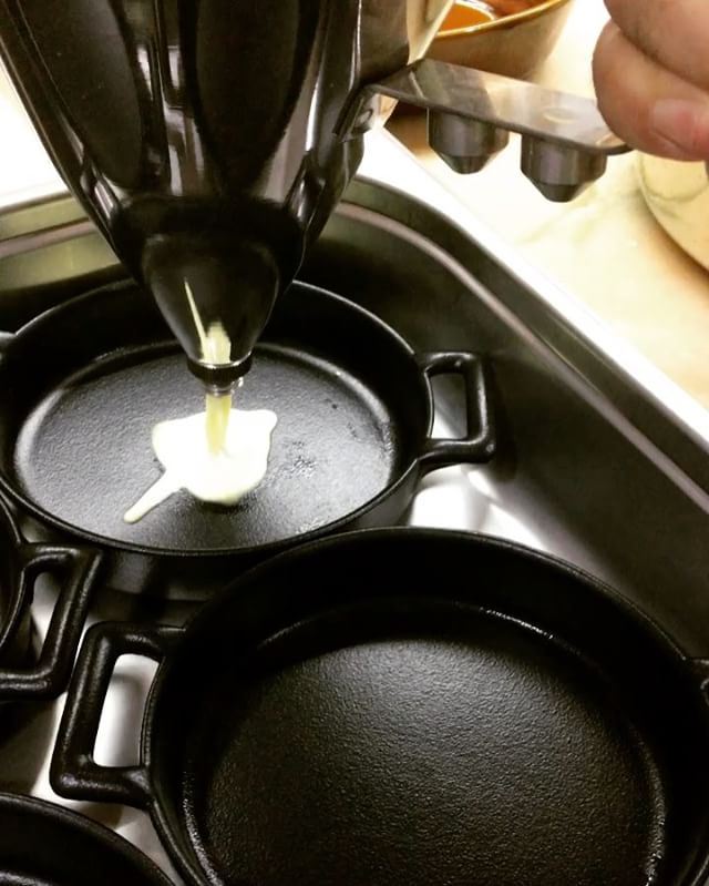 Crème brûlée vanille 😋😋😋Retrouver notre recette sur le lien ci-dessous...