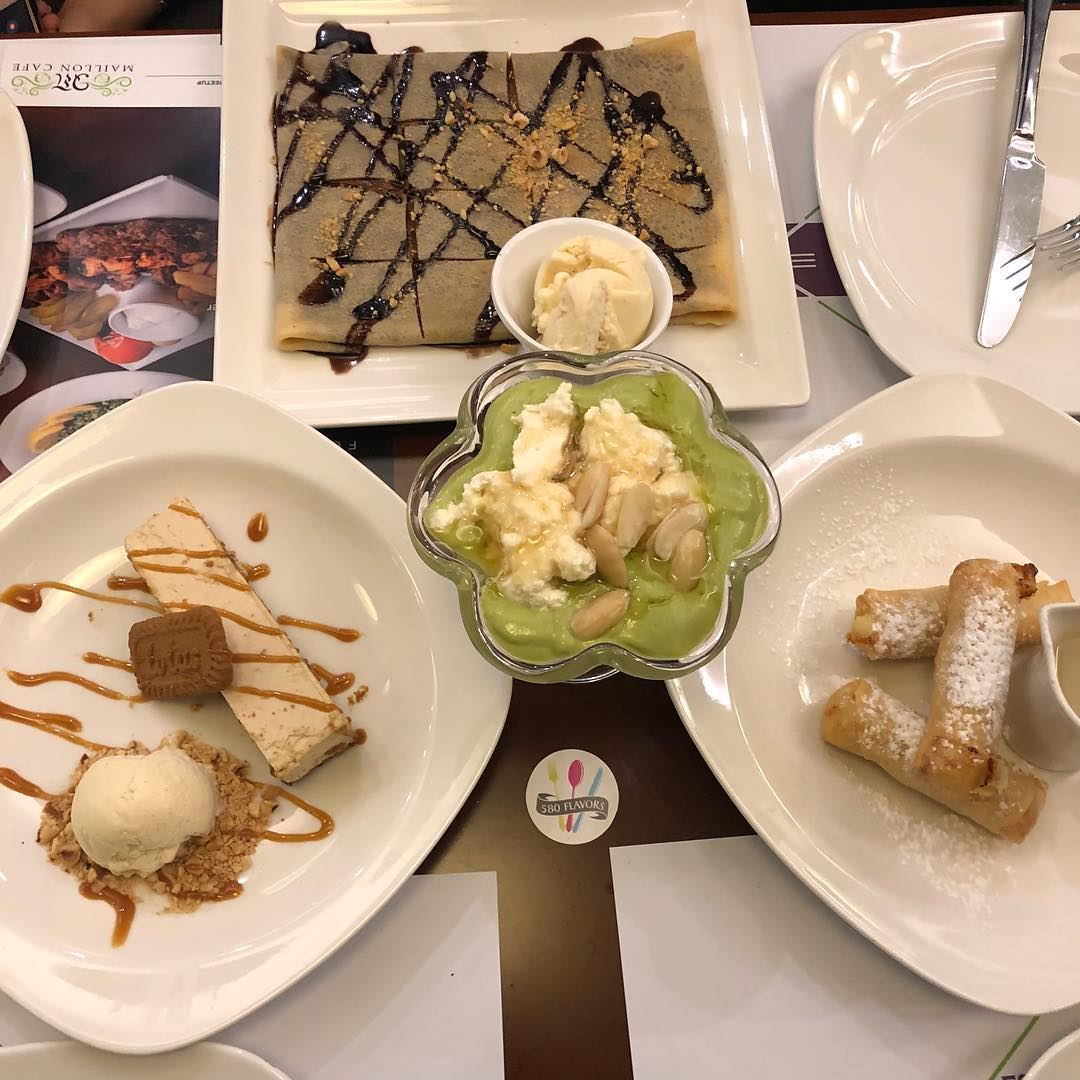 Crepe?? Avocado cocktail? Lotus cheese cake or knefe rolls?! Which one?! 🤦 (Maillon Cafe)