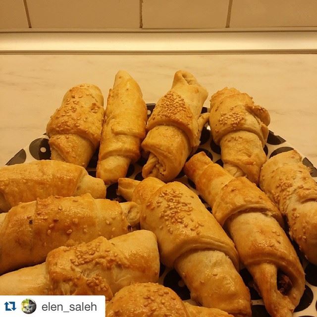croissant in the morning well give you peace and freedom  (Breakfast «» Breakfast)