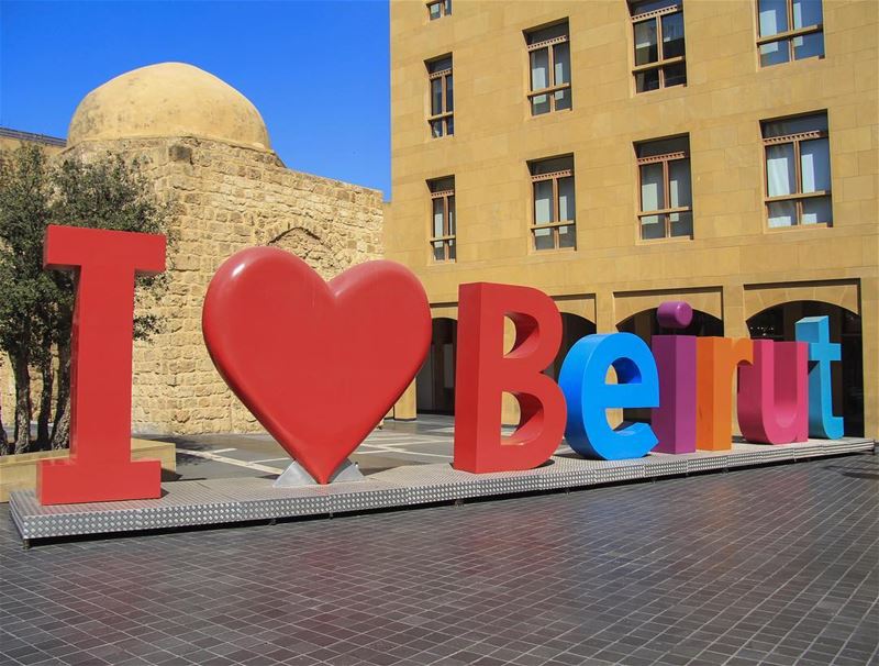 Curte o post quem ama esta cidade! 🇱🇧 Like the post who loves this city!... (Downtown Beirut)