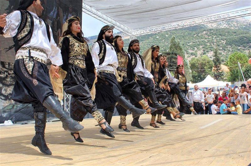  dabke  tardional  day whatsuplebanon  lebanonweekly  lebanontimes ... (معاصر الشوف)