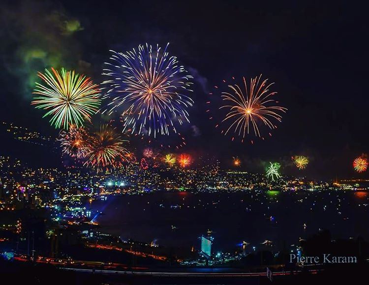  dancing  colors  colorful  fireworks  allinone  jouniehfestival2016 ... (Jounieh - Lebanon)
