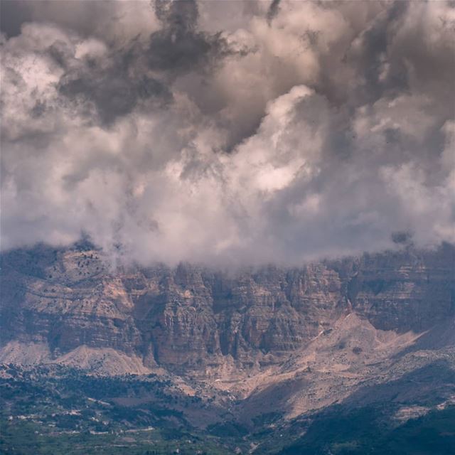 Danniyeh's Qal3a mountain, scenes from Turbol ... (Jabal Tourbol)