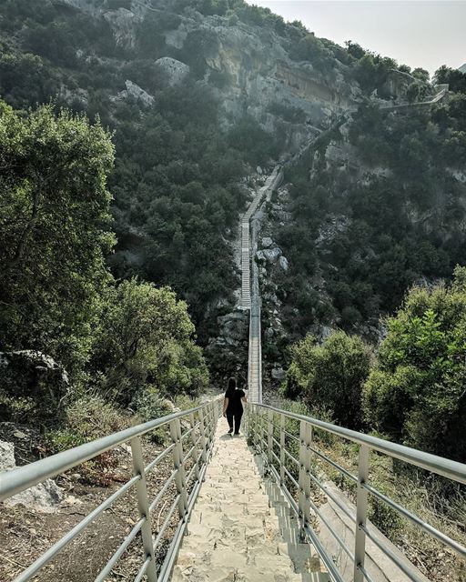 Dare to do things that scare you 👣  deefordiscovery ....Hiking day... (Al Batrun, Liban-Nord, Lebanon)