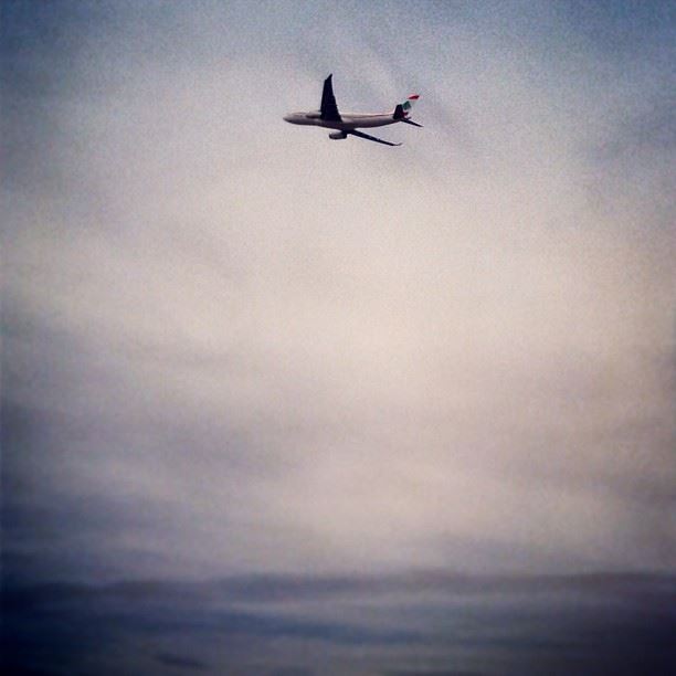 Dark Clouds Looming  moody  atmospheric  sky  flight  flying  mea ...