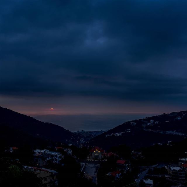 Dark sunset, fall in Aramoun..... lebanon  livelovebeirut  clouds ... (`Aramoun, Mont-Liban, Lebanon)