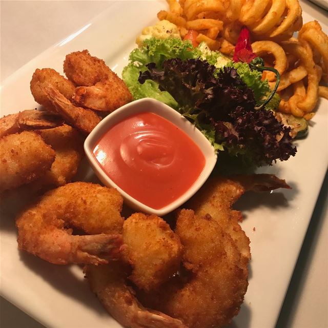 🍤🍤🍤🦐🦐🦐 deep fried golden shrimps at @19nineteen_restaurant ✔️... (19 Nineteen Restaurant)