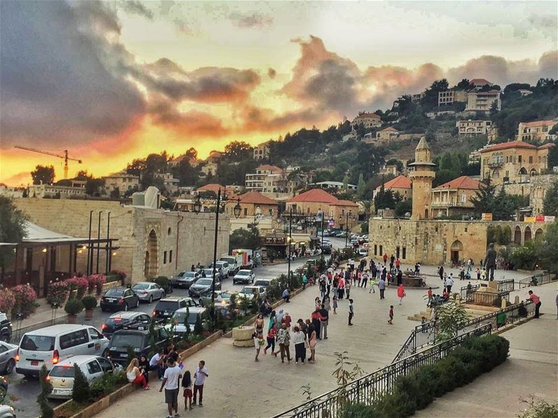 🌆 (Deïr El Qamar, Mont-Liban, Lebanon)