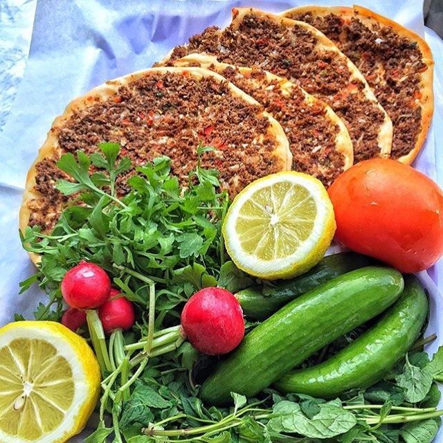 Delicious Lahm B3ajine ❤️😍 Whats for breakfast? 🍴🍴🍴