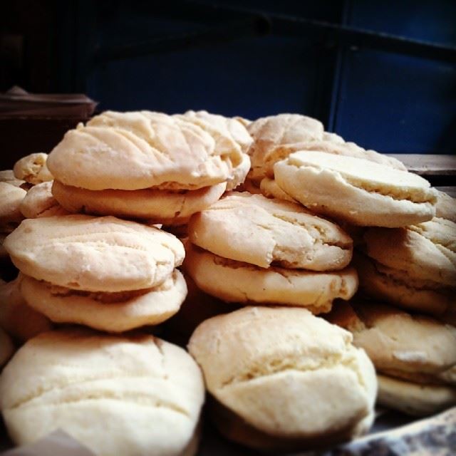  Delicious  Lebanese  Traditional  cookies! Food  Sweets  TripoliLB ...