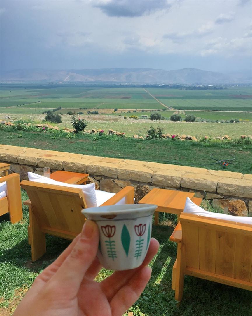 Delicious morning coffee 💁🏽‍♀️☕️ with a stunning view 🏞.... coffee... (Tawlet Ammik)