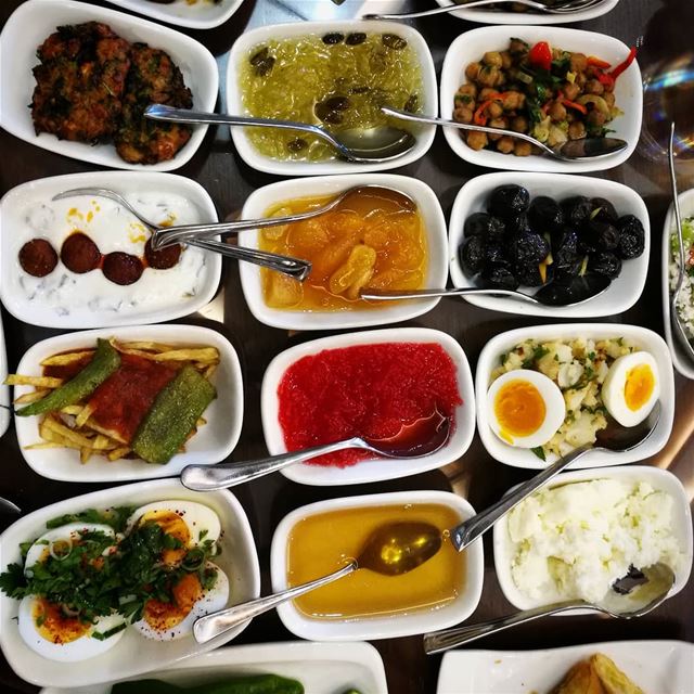 Desayunar con los ojos -  ichalhoub in  Turkey shooting with a mobile...