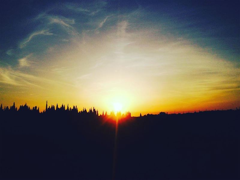 Did You See A White Light?. sunday  lebanon  mountains  sunrise  sunset ... (Chekka)