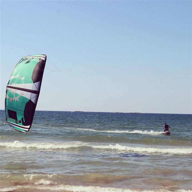 Dip 'n Dive 'n ride your soul away 🏄🏻 🇱🇧  lebanon  kitesurfing  tyre ...