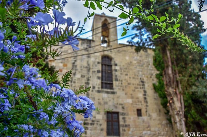 Do what makes your soul shine  happysunday  morning  goodmorning ... (Dayr Al Qamar, Mont-Liban, Lebanon)