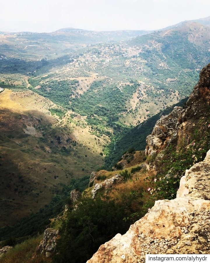 Do you have a view like this? lebanon  nabatieh  vacation  mountain ... (Beaufort Castle, Lebanon)