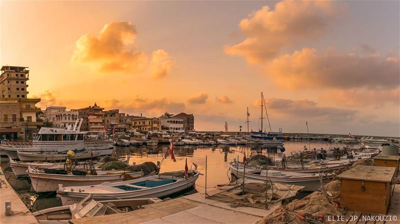 Don't forget ,beautiful sunset need cloudy sky.. nikon  photography ... (Tyre, Lebanon)