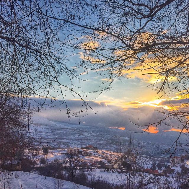 Don't let the sun go down on me, although I search myself, it's always... (Ehden, Lebanon)