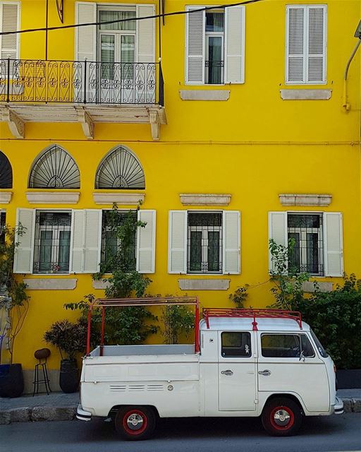 Don't miss the open windows trying to bang down locked doors.🏠 ... (Achrafieh, Lebanon)